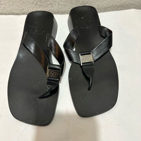 JOAN & DAVID Womens Sandals Size 6 Black  Slip On Thong Flat Shoes - Picture 1 of 8